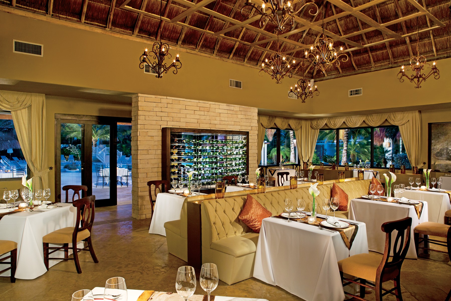 Secrets Aura Cozumel